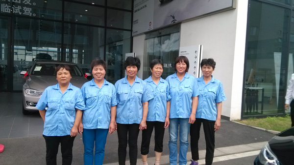 工廠、商務大樓、工業園區、私人企業、電影院、銀行、政府機關、學校、酒店娛樂場所等清潔外包服務